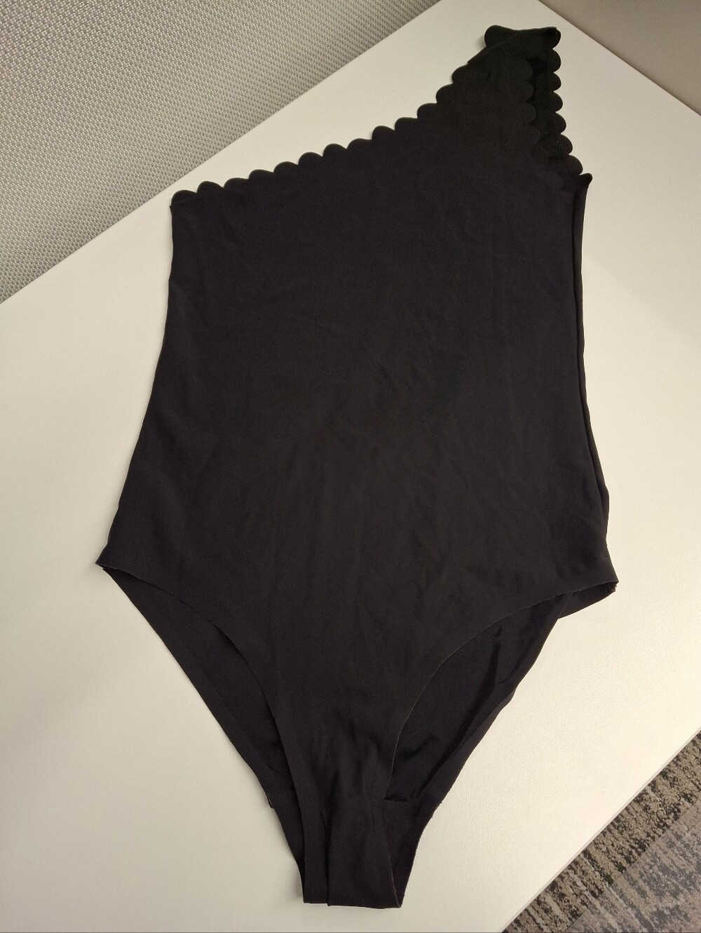 OUT FROM UNDER One Shoulder Unlined Bathing Suit SZ M